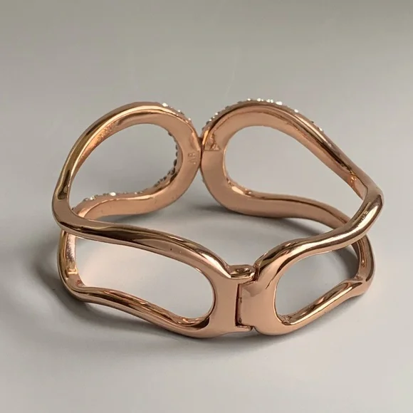 ALEXIS BITTAR • Rose Gold Miss Havisham Hinged Crystal Dusted Bangle Bracelet - Picture 6 of 9
